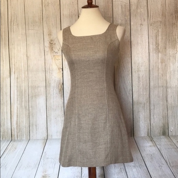 Tan sheath style dress - Picture 1 of 7